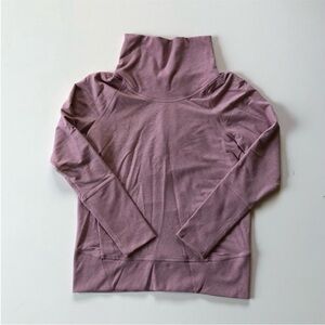 Lululemon womens turtle neck sweatshirt